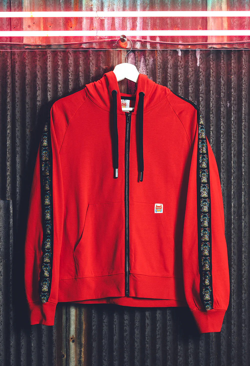 JACKETS & ZIPS